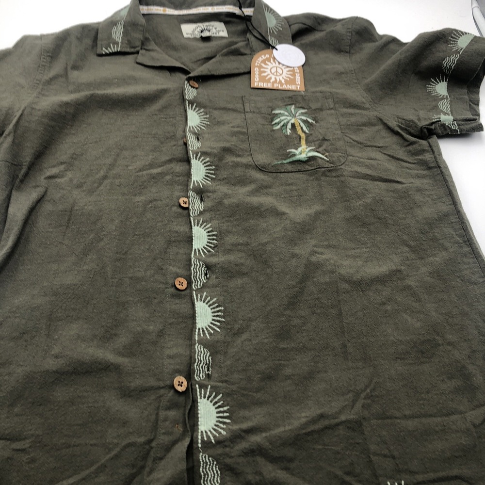 Free Planet Mens Hawaiian Shirt Button Up‎ Size Medium Olive Green New With Tags